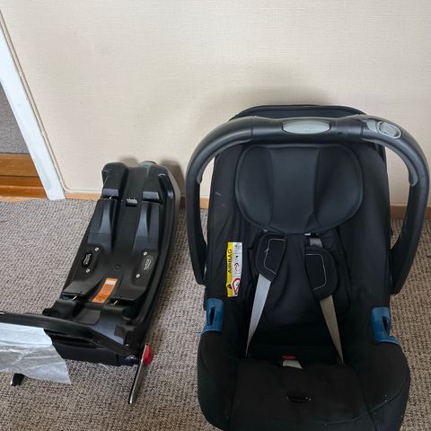 Britax babybilstol med isofix base