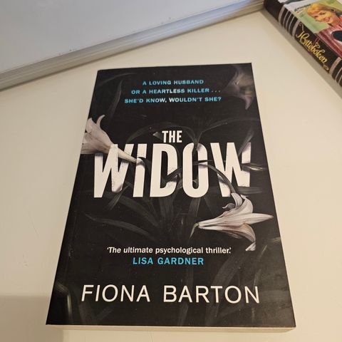 Widow. Fiona Barton