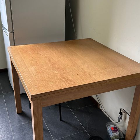 Bord / Spisebord (Kitchen Table)