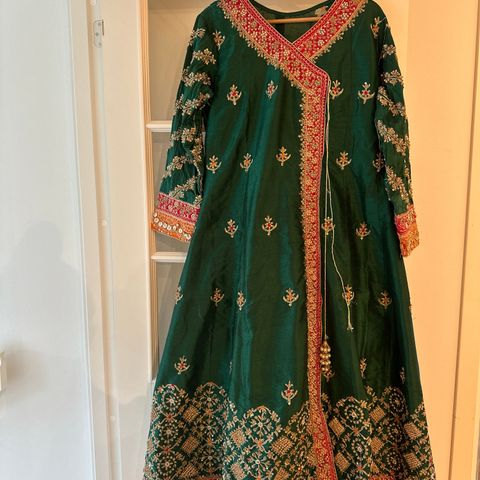 Pakistansk kjole fra Zainab Fawad