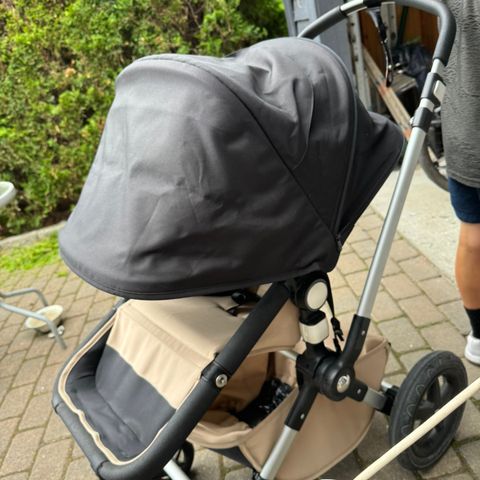 Bugaboo vogn , følger med bag til baby.