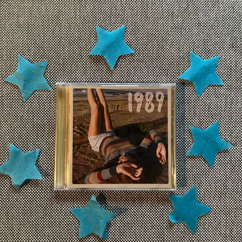 Taylor Swift 1989 Taylor’s version  Sunrise Boulevard Yellow CD m. polaroids