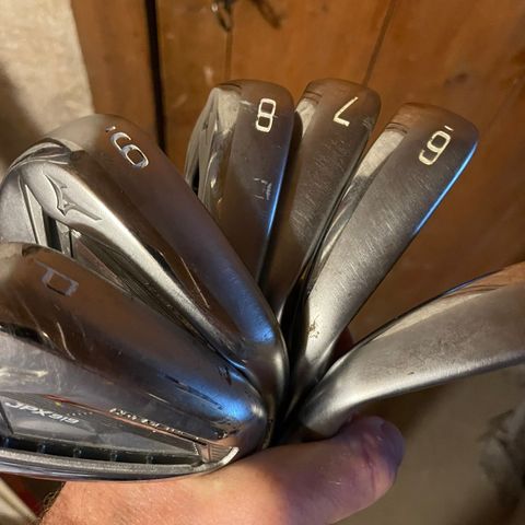 Mizuno JPX 919 HotMetal 5-PW med Recoil karbonskaft