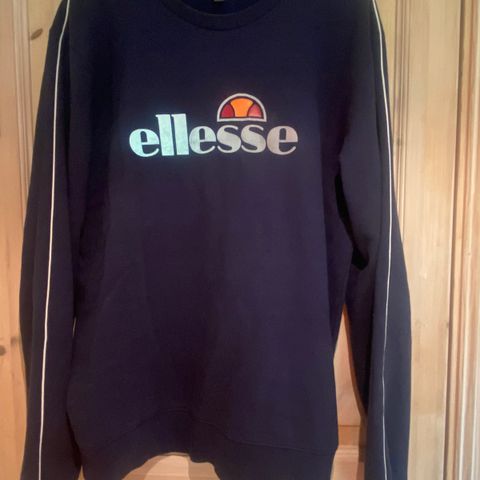 Ellesse genser