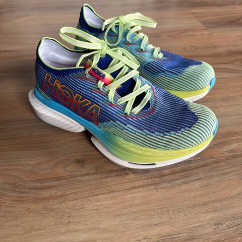 Hoka Cielo X1 - str 40