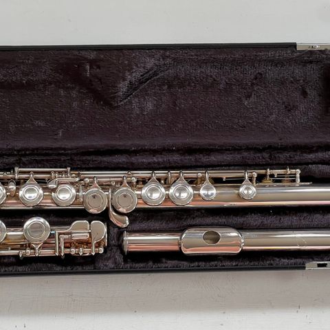 ARMSTRONG TVERRFLØYTE 200 E STUDENT FLUTE SILVER  selges