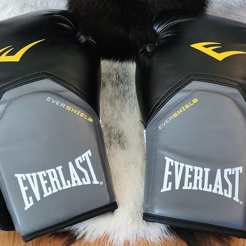 Everlast boksehansker 14oz som ny!!!