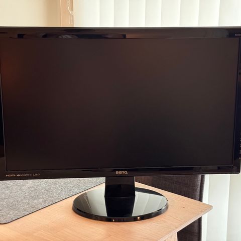 24" Benq skjerm