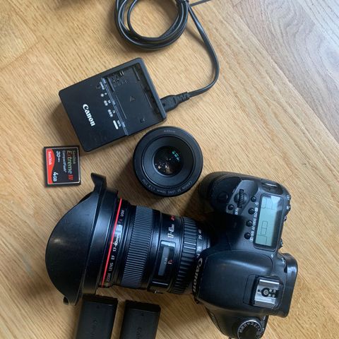 Canon EOS 7D Kamerahus med EF 17-40mm 4 L USM og EF 50mm 1.8 STM