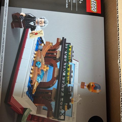Lego tribute to jules vernes books 40690