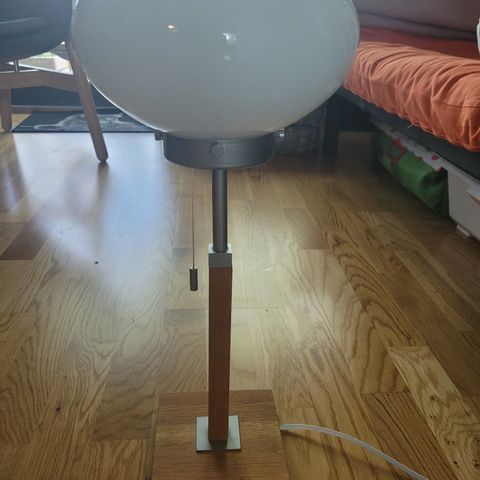 IKEA Läreda bordlampe