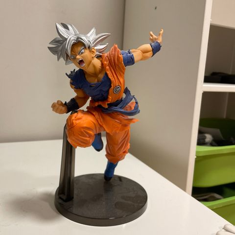 Dragon ball goku ultra instinct