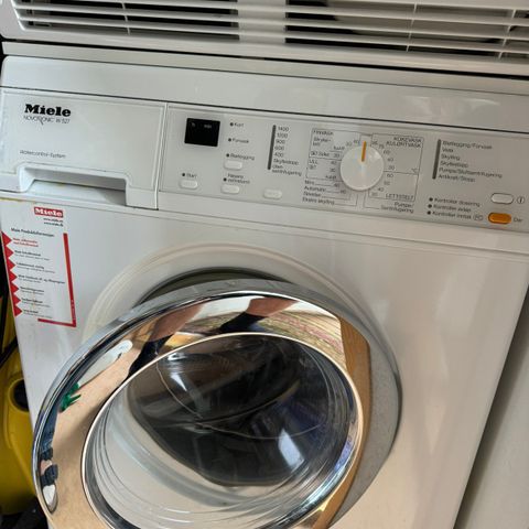 Miele vaskemaskin og tørketrommel selges billig ved rask henting!