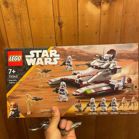 5 x LEGO 75342 Star Wars Republic Fighter Tank