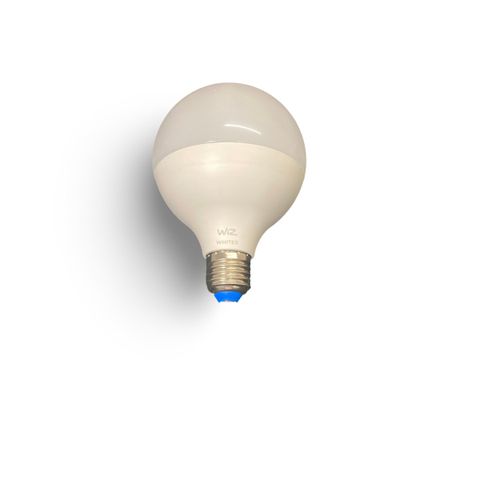 WiZ E27 smartlys i varm hvit farge