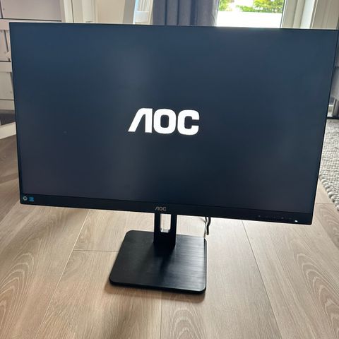 Pc - skjerm AOC 27p2c  Gi bud!