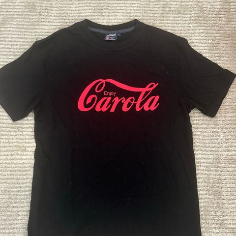 Ubrukt/ny! Råkul t-skjorte med print : Enjoy Carola. Str S (romslig)