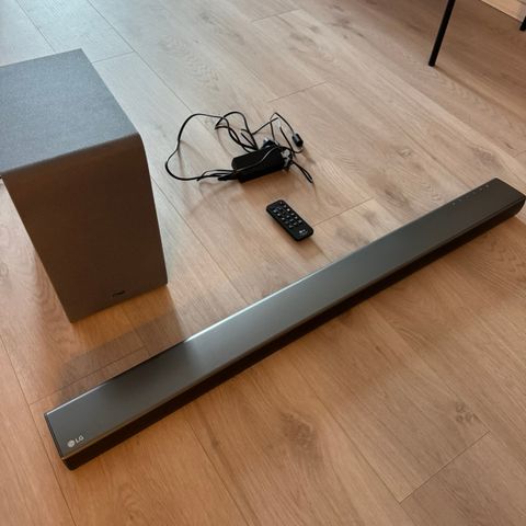 LG Soundbar lydplanke (Reservert)