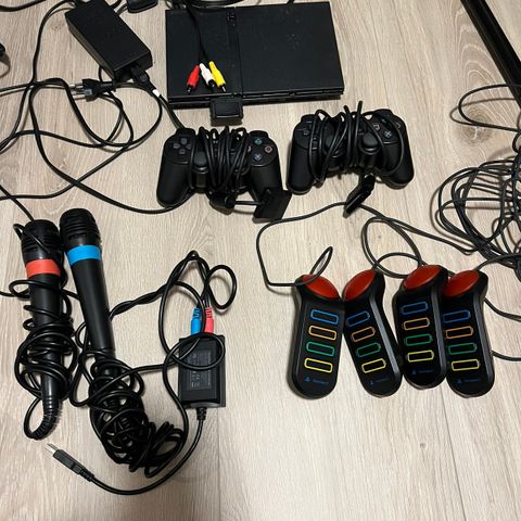 PlayStation 2 med mange gøye spill