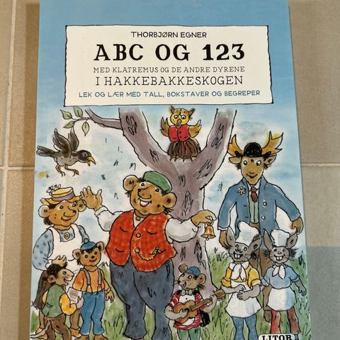 ABC og 123 aktivitetsbok