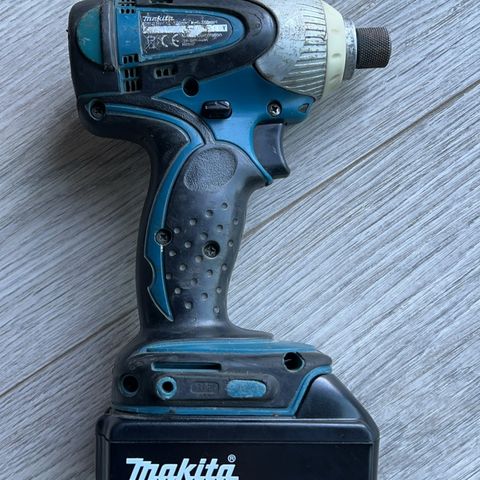 MAKITA BTD140 Slagskrutrekker med Batteri