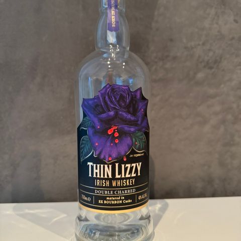 Thin Lizzy irish Whiskey flaske