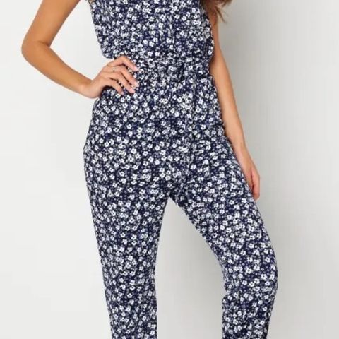 Happy Holly jumpsuit  M