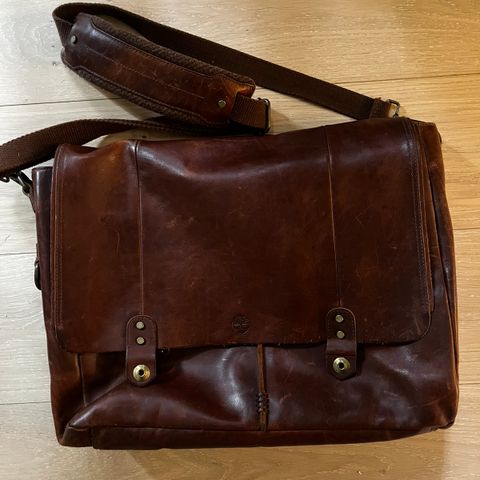 Timberland skulderveske / messenger bag i skinn