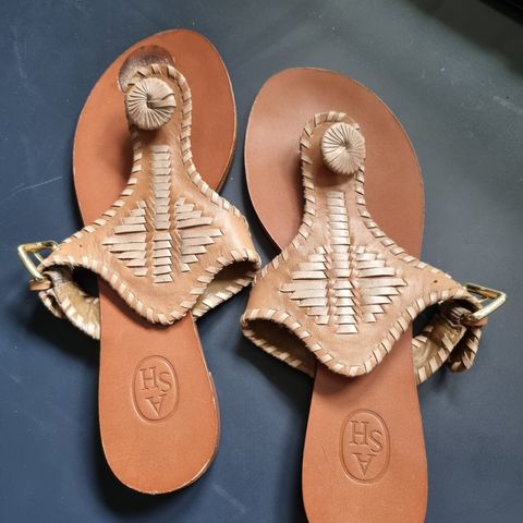 Luksus Flip flops i skinn fra ASH