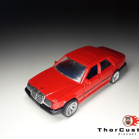 Matchbox Mercedes-Benz 300E