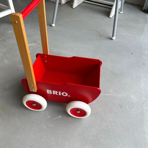 Brio lær å gå vogn