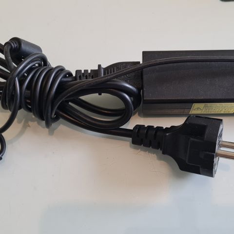 Lader  / adapter til ACER pc / laptop