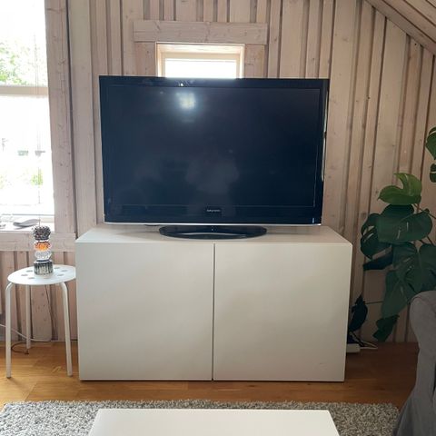 Hvit tv-benk IKEA