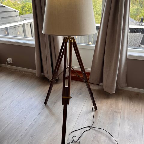 Teleskop Lampe 400kr