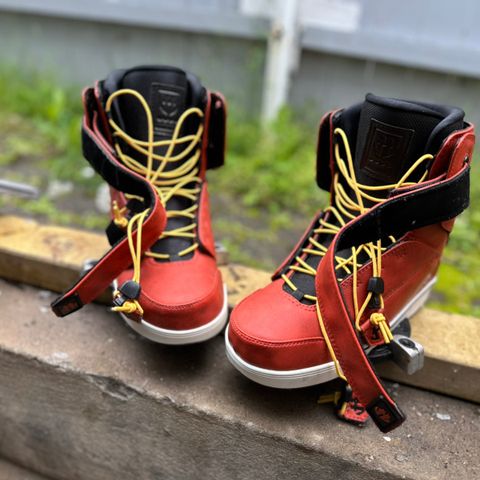Kiting boots