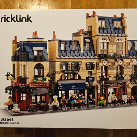 (Uåpnet) LEGO Bricklink - 910032 Parisian Street (2024)