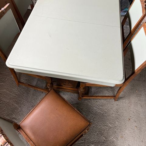 Retro spisebord med 5 stoler