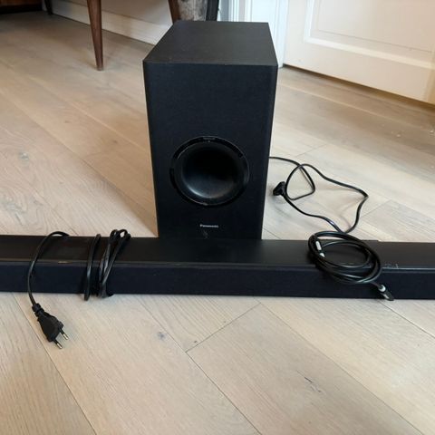 Panasonic Lydplanke + Trådløs Subwoofer