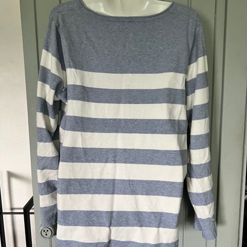Vavite genser str xl hvit og lyseblå striper «lucilla stripet genser)