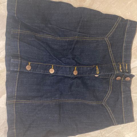 Miniskjørt med knapper mørk blå denim  fra H&M