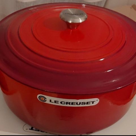 LE CREUSET. 4,2 liter