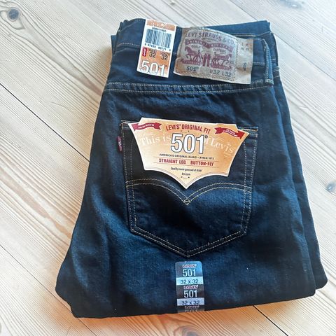 Tre  stk Levis 501 i str 32-32 og en 32-33