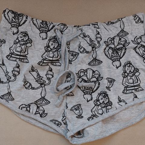 Disney Skjønnheten og udyret shorts strl. M