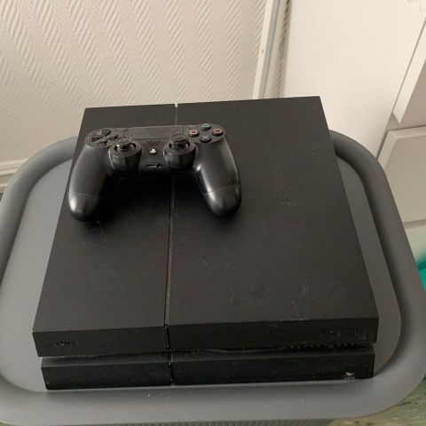 Playstation 4 med 1 konroller