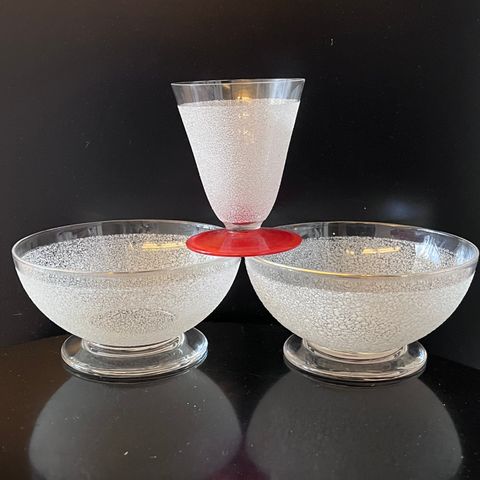 Pulverglass, frostet glass - tre deler selges samlet