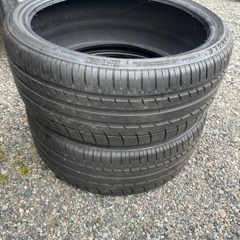 2stk 215/35R19 sommerdekk selges