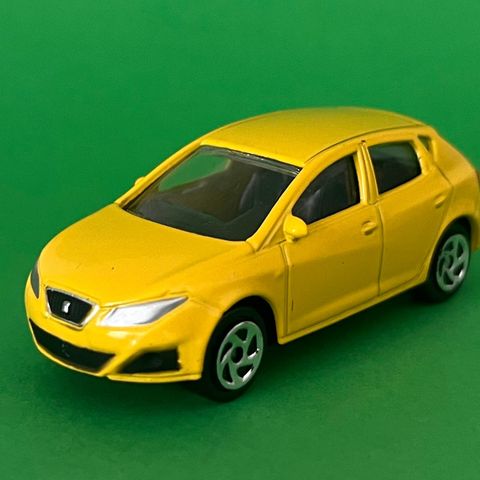 SEAT Ibiza fra Norev - Nær strøken