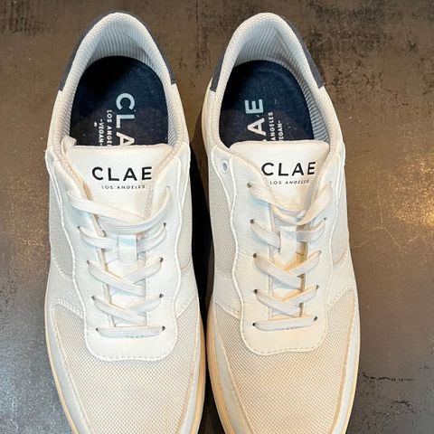 Hvite Sneakers - Clae, str 42.5