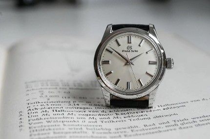 Grand Seiko sbgw231