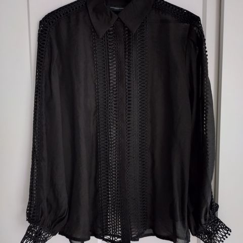 Ultra Shirt Black fra Copenhagen Muse i str L.